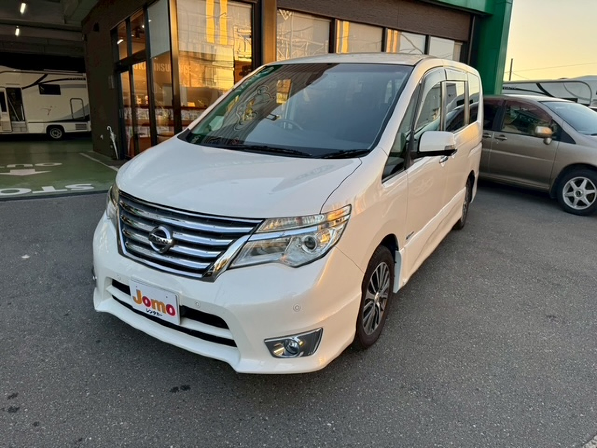 セレナハイウェスターSーHYBRID