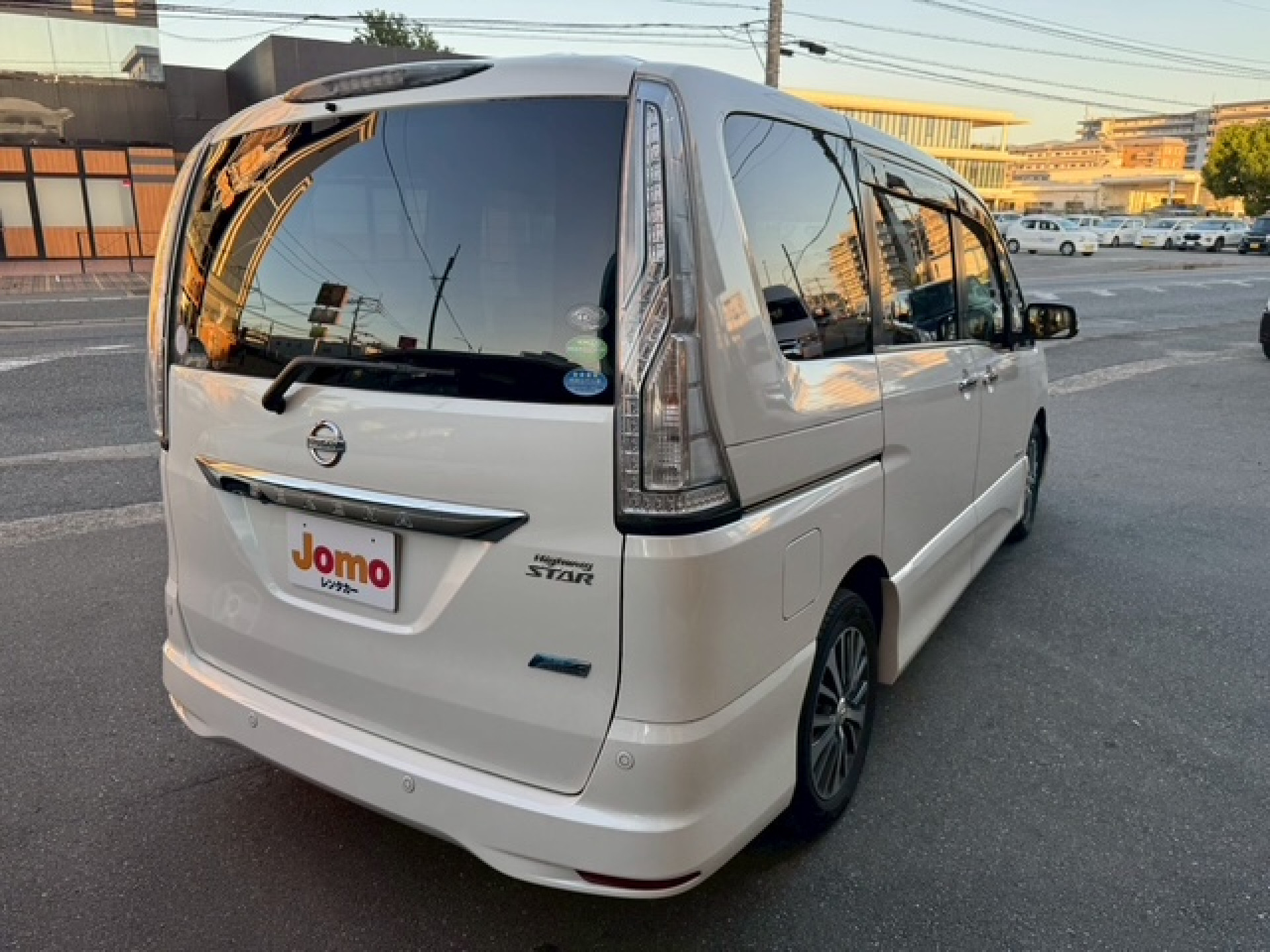セレナハイウェスターSーHYBRID